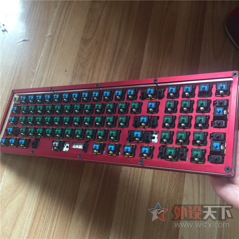 ��ɽ��������ֺ���300��sp�Ϻڴ�ȫ�ף�77����