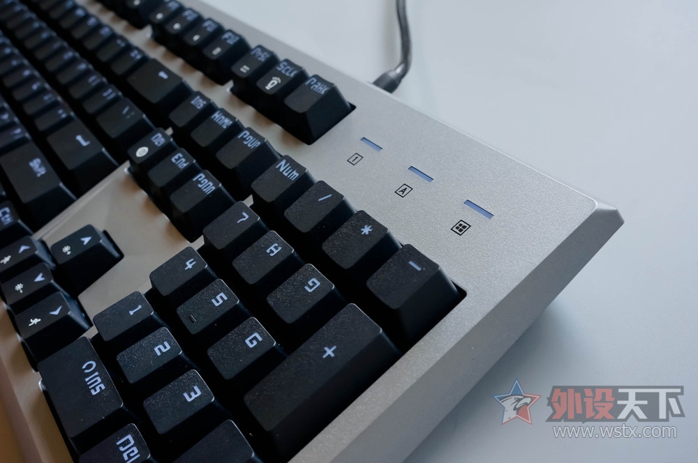 ��Ϸ���������HELLBOYӣ�Һ����е������Ϯ