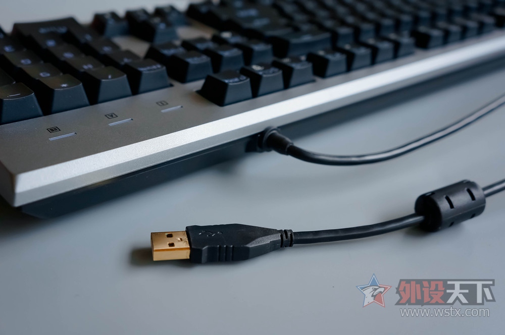 ��Ϸ���������HELLBOYӣ�Һ����е������Ϯ