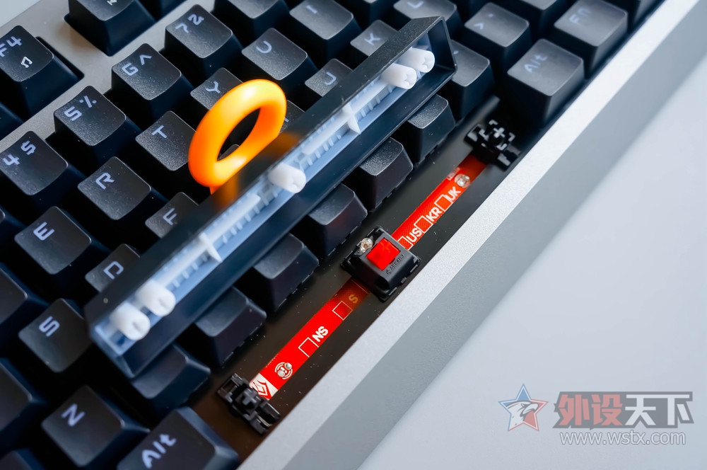 ��Ϸ���������HELLBOYӣ�Һ����е������Ϯ