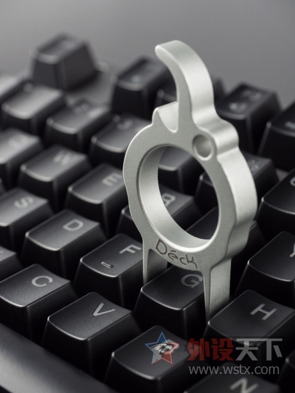 �����ӡ�����ɨ��ɮ Deck 108 Hassium PRO����