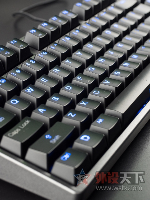 �����ӡ�����ɨ��ɮ Deck 108 Hassium PRO����