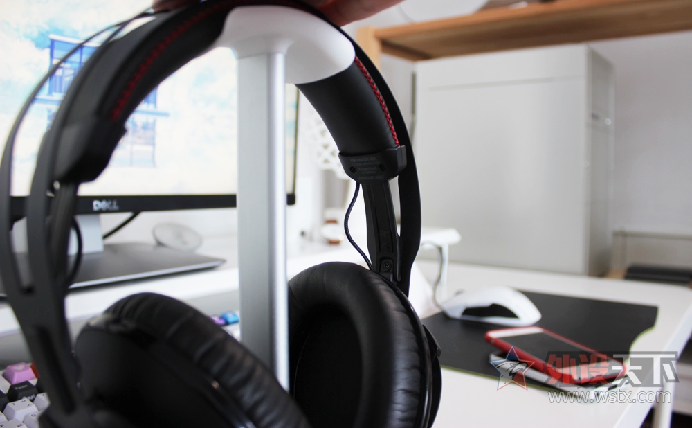 ! HyperX Cloud Revolver