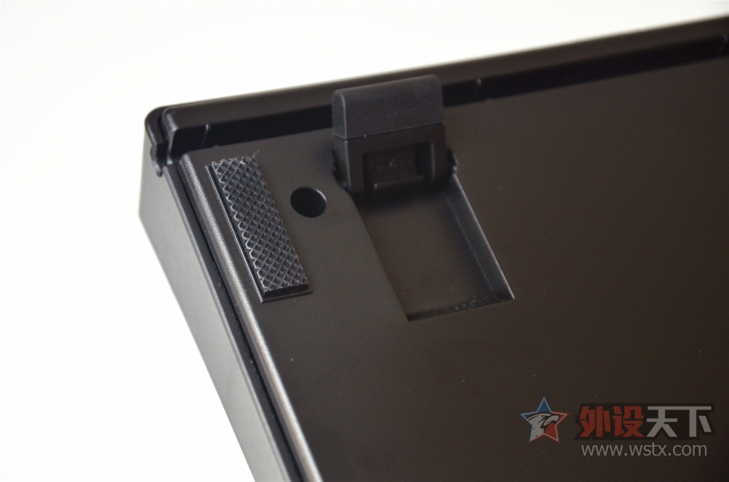 �Ųʻ�⣬С��Likeyboard Li-104 RGB��е����