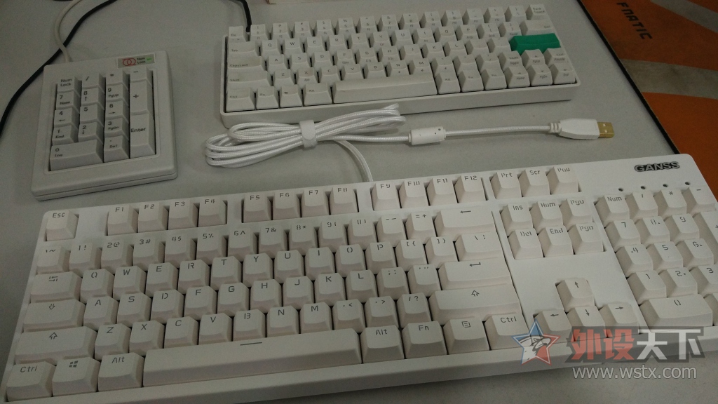 2016��G.S-104LED��ɫ����������