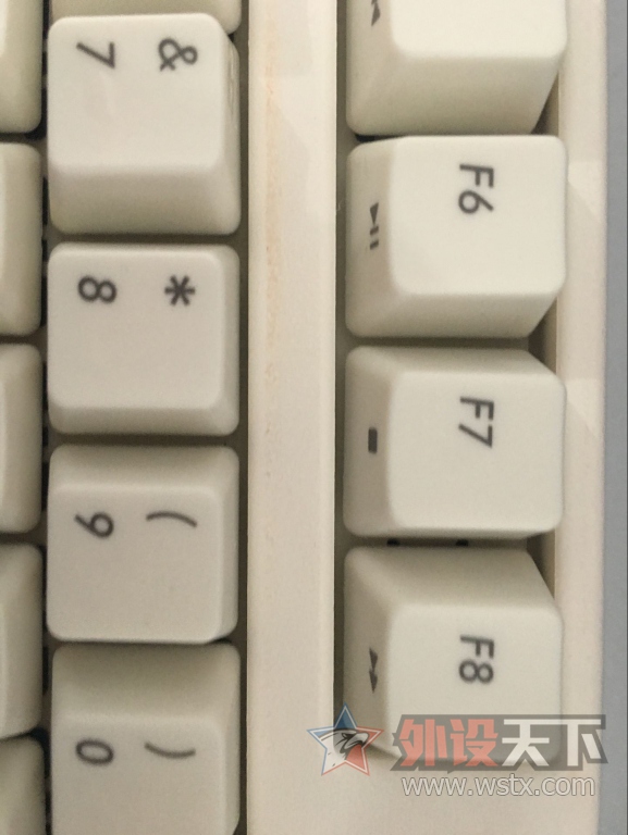 7P_P3}NIK18({IZQQQXX@PO - ����.jpg