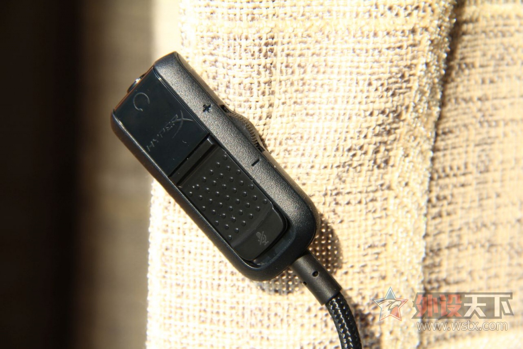 ռϷHyperX Cloud Revolver