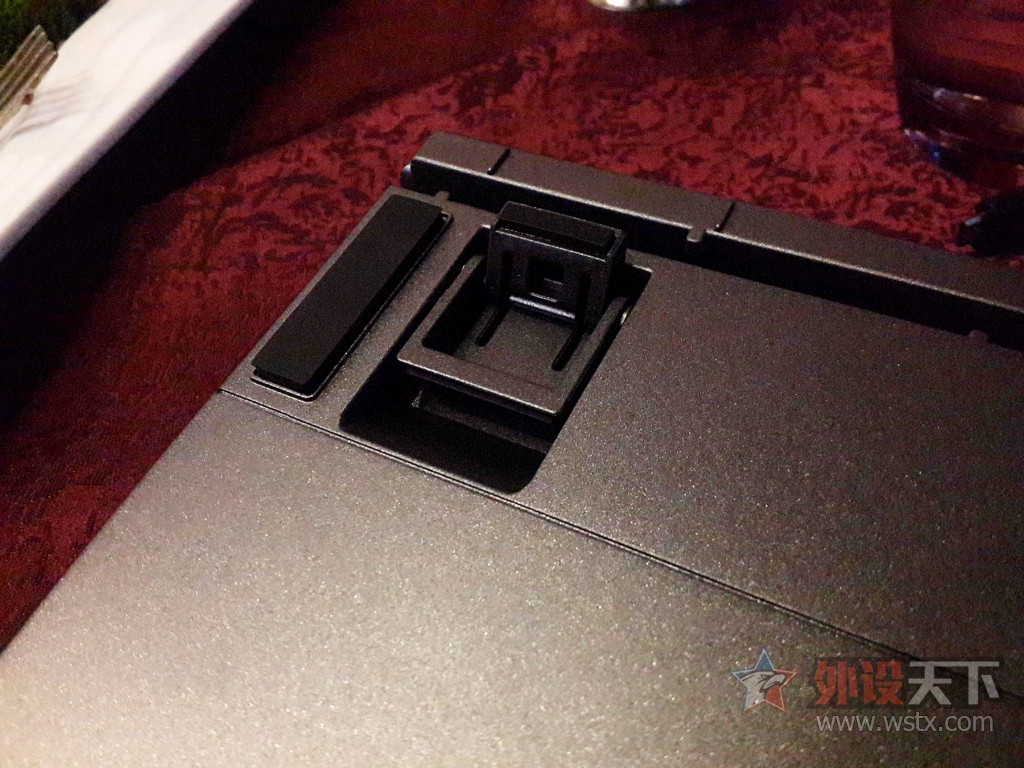 DECK�ռ��ٽ�����&���߷����װ