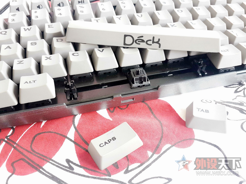 DECK�ռ��ٽ�����&���߷����װ