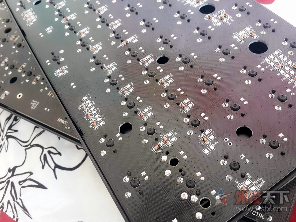 DECK�ռ��ٽ�����&���߷����װ
