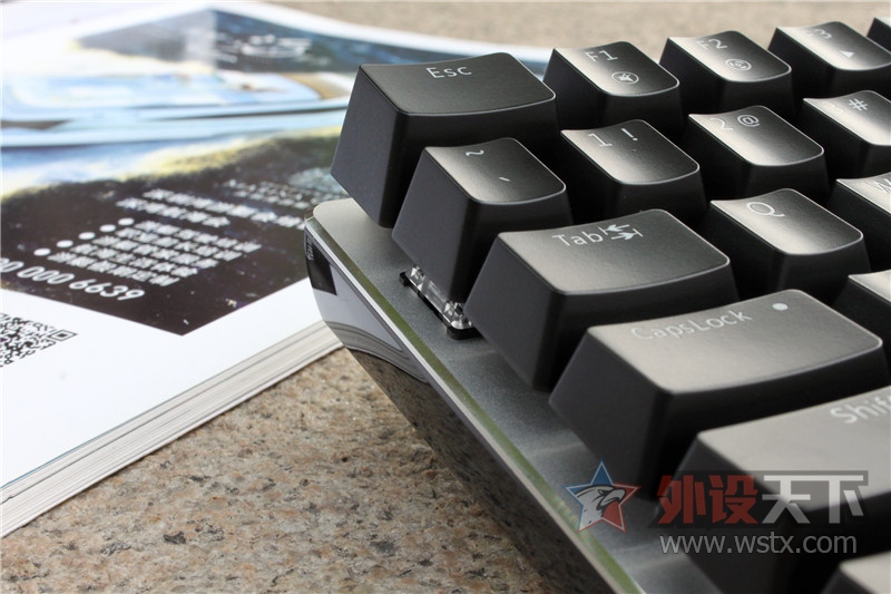 �ҵĶ����Ϸ֮�ã��ɼ��ͺھ�AK33��е������飡