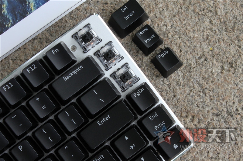 �ҵĶ����Ϸ֮�ã��ɼ��ͺھ�AK33��е������飡