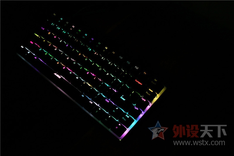 �ҵĶ����Ϸ֮�ã��ɼ��ͺھ�AK33��е������飡