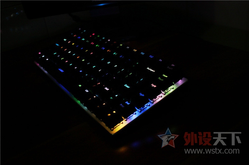 �ҵĶ����Ϸ֮�ã��ɼ��ͺھ�AK33��е������飡