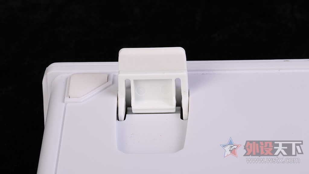 ���ߺڹѸ�LGDս�Ӱ�ɫ�汾��е����ͼ��