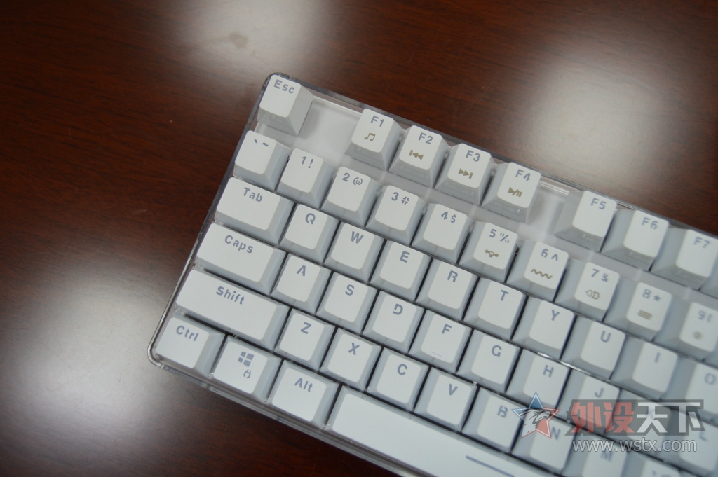 RGB�糱�еİ�ɫС���¡���ħ������108����е����������鱨��