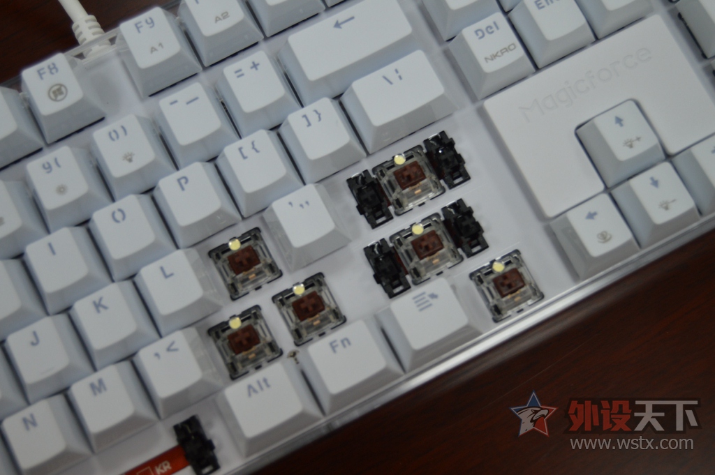 RGB�糱�еİ�ɫС���¡���ħ������108����е����������鱨��