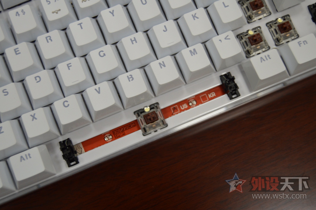 RGB�糱�еİ�ɫС���¡���ħ������108����е����������鱨��