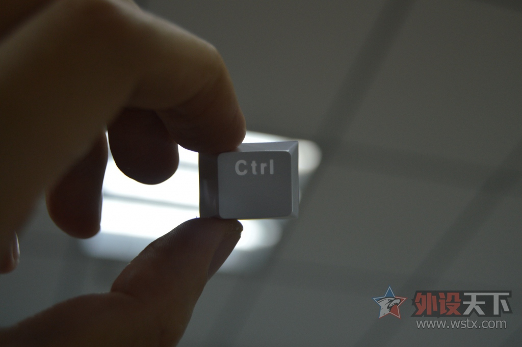 RGB�糱�еİ�ɫС���¡���ħ������108����е����������鱨��