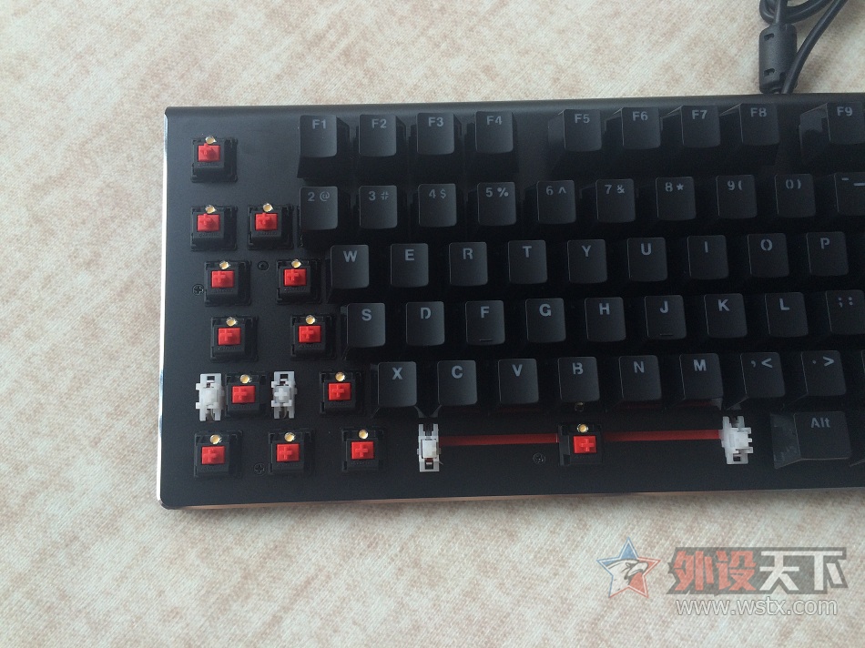 �͵�������Ϯ��RK Side108��ɫ����Cherry���е���̼���