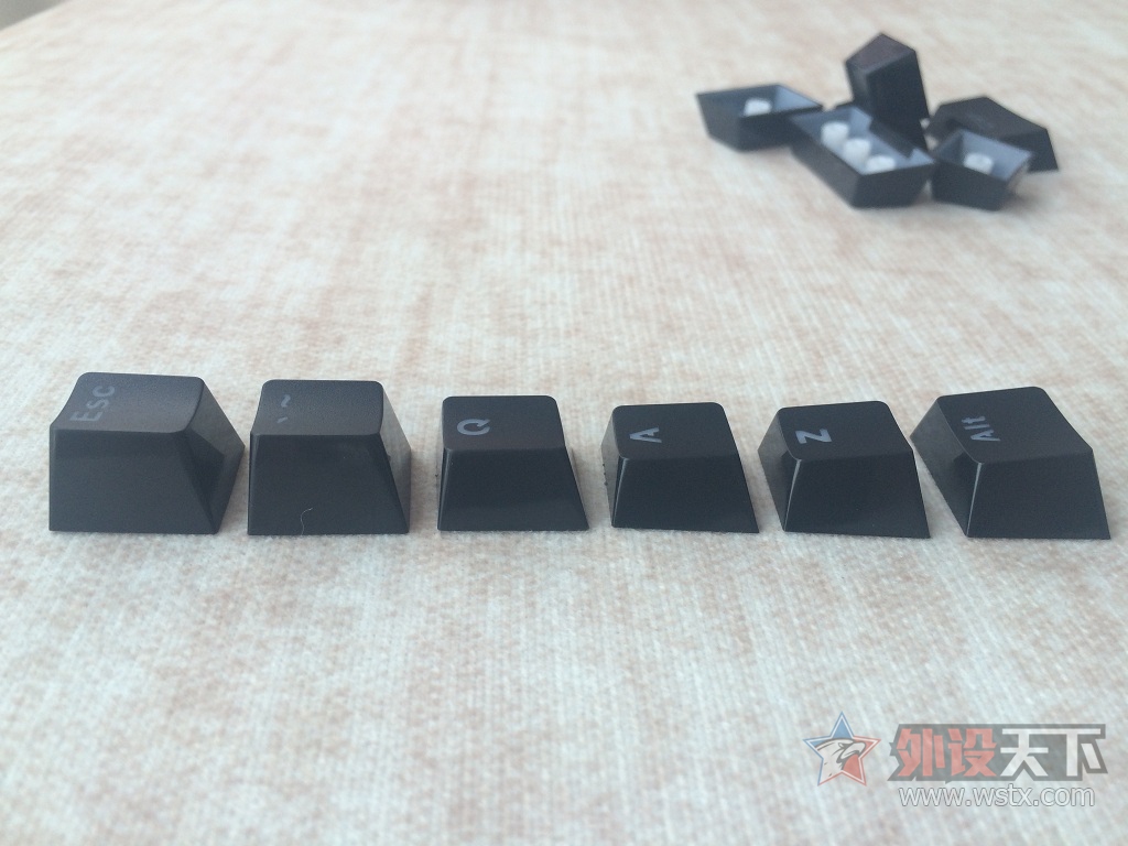 �͵�������Ϯ��RK Side108��ɫ����Cherry���е���̼���