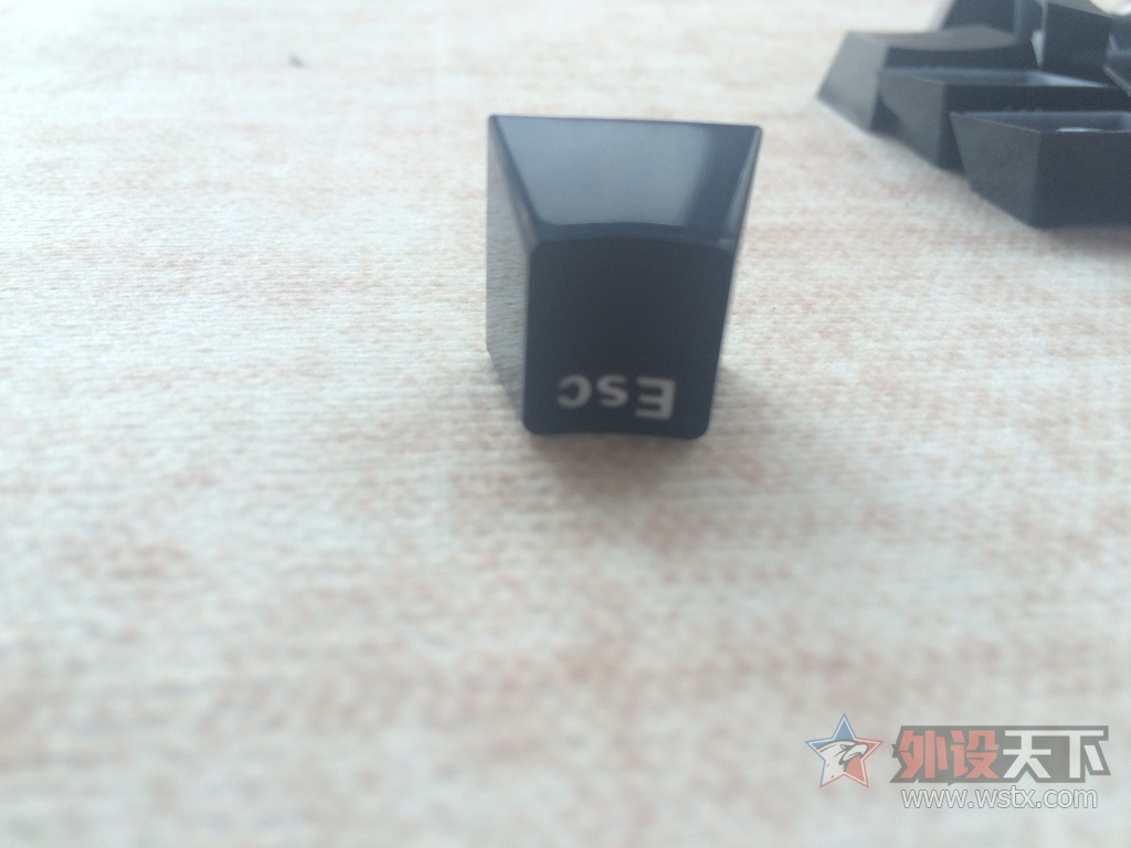 �͵�������Ϯ��RK Side108��ɫ����Cherry���е���̼���
