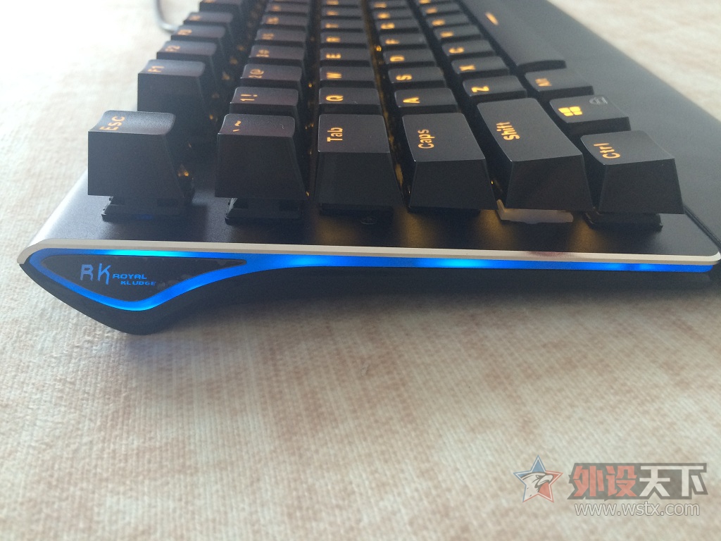 �͵�������Ϯ��RK Side108��ɫ����Cherry���е���̼���