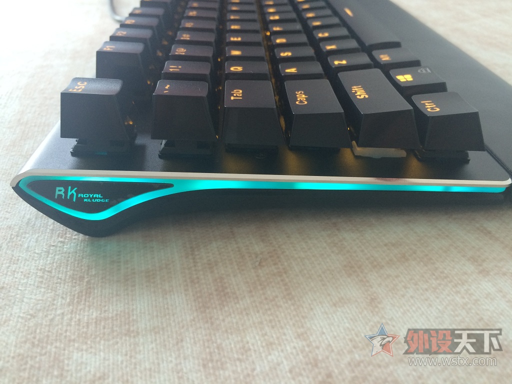 �͵�������Ϯ��RK Side108��ɫ����Cherry���е���̼���