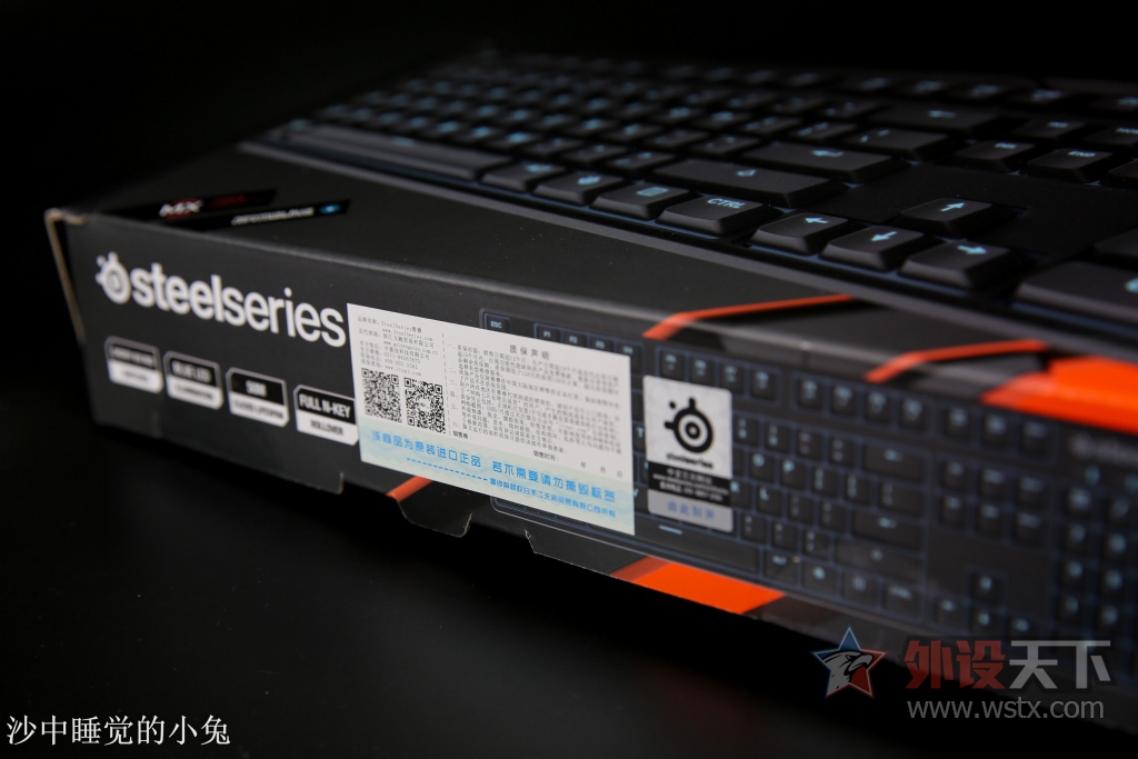 �������ʣ�ǿ�Ƶǳ���SteelSeries���APEX M500 ���ᱳ���е��������