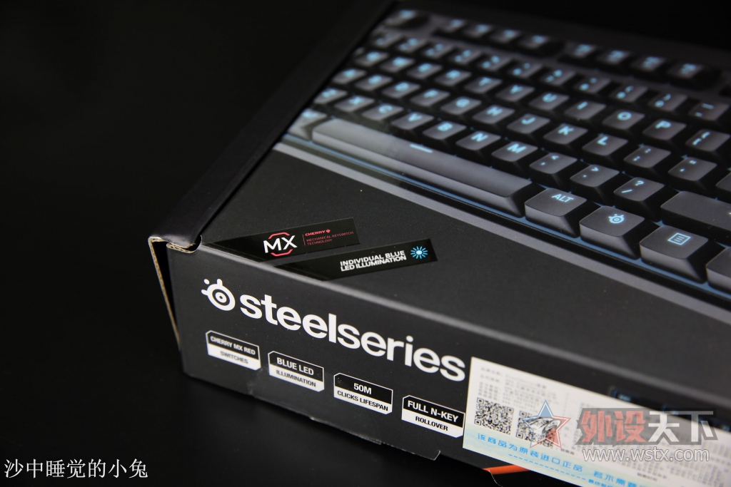 �������ʣ�ǿ�Ƶǳ���SteelSeries���APEX M500 ���ᱳ���е��������