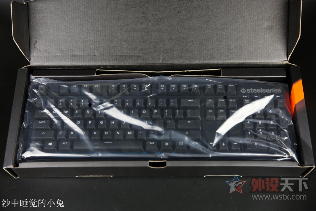 �������ʣ�ǿ�Ƶǳ���SteelSeries���APEX M500 ���ᱳ���е��������