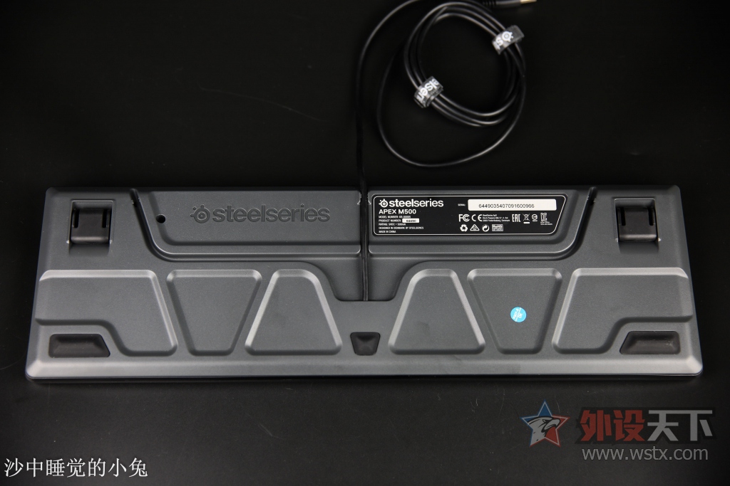 �������ʣ�ǿ�Ƶǳ���SteelSeries���APEX M500 ���ᱳ���е��������