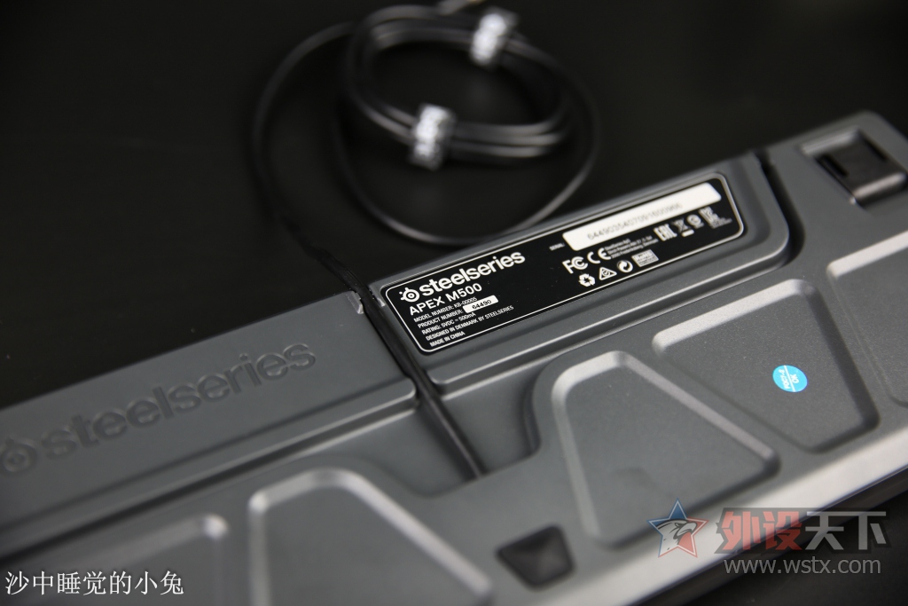 �������ʣ�ǿ�Ƶǳ���SteelSeries���APEX M500 ���ᱳ���е��������