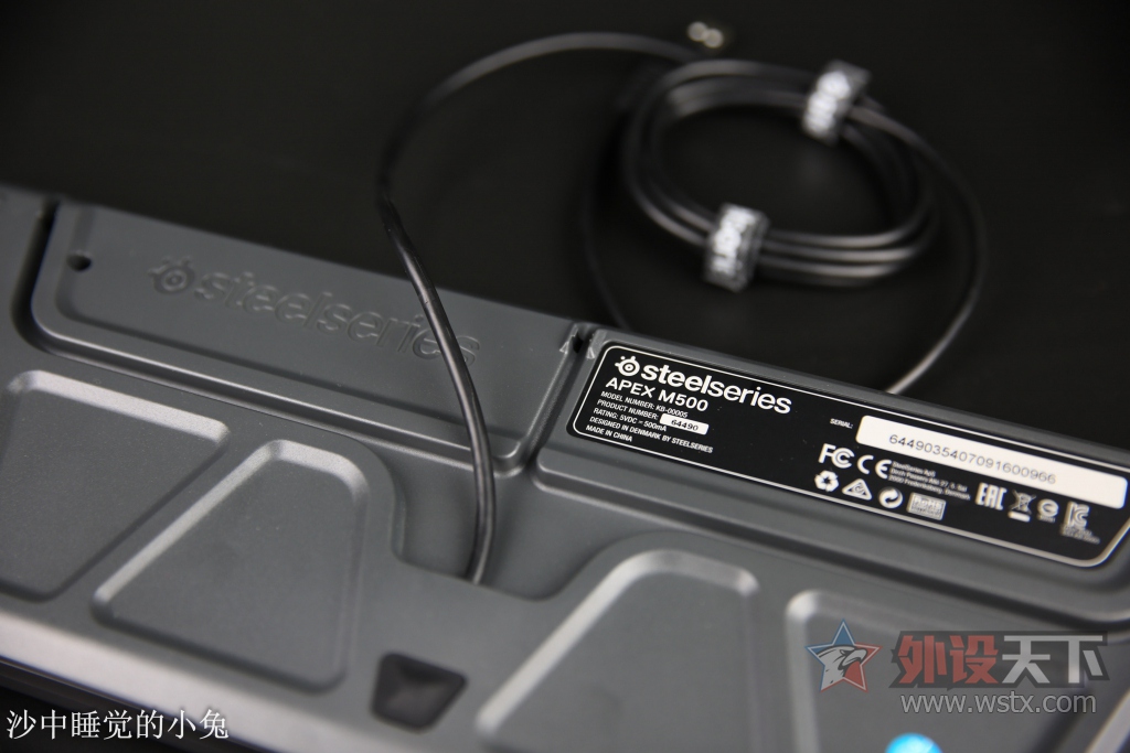 �������ʣ�ǿ�Ƶǳ���SteelSeries���APEX M500 ���ᱳ���е��������