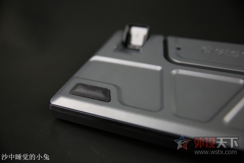 �������ʣ�ǿ�Ƶǳ���SteelSeries���APEX M500 ���ᱳ���е��������