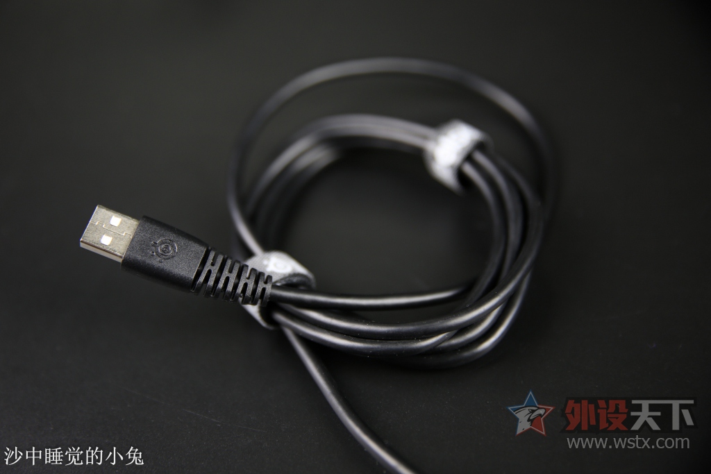 �������ʣ�ǿ�Ƶǳ���SteelSeries���APEX M500 ���ᱳ���е��������