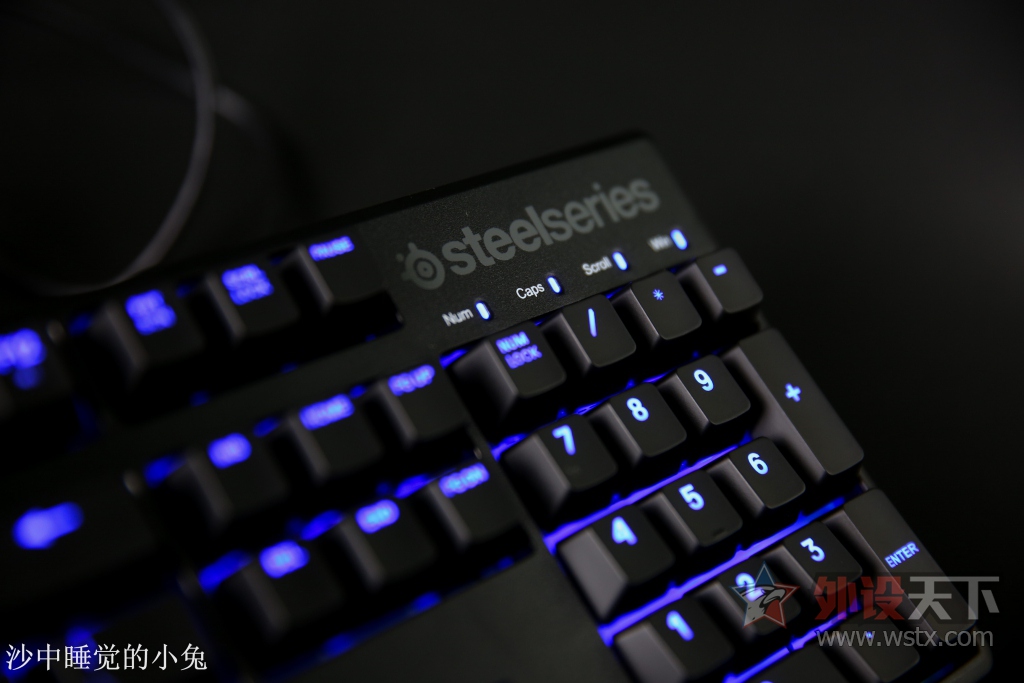 �������ʣ�ǿ�Ƶǳ���SteelSeries���APEX M500 ���ᱳ���е��������