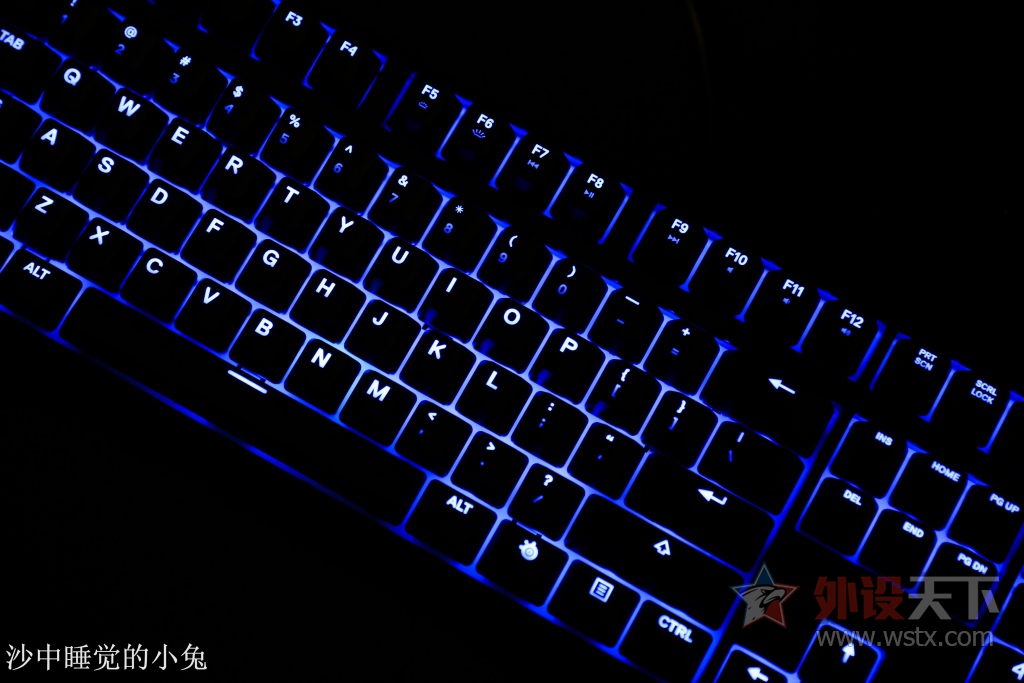 �������ʣ�ǿ�Ƶǳ���SteelSeries���APEX M500 ���ᱳ���е��������