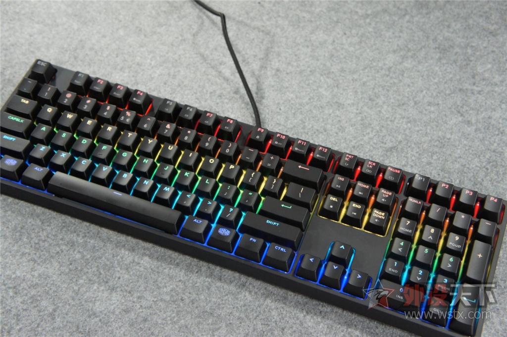 ұ֮"RGB" MasterKeys Pro L RGBе