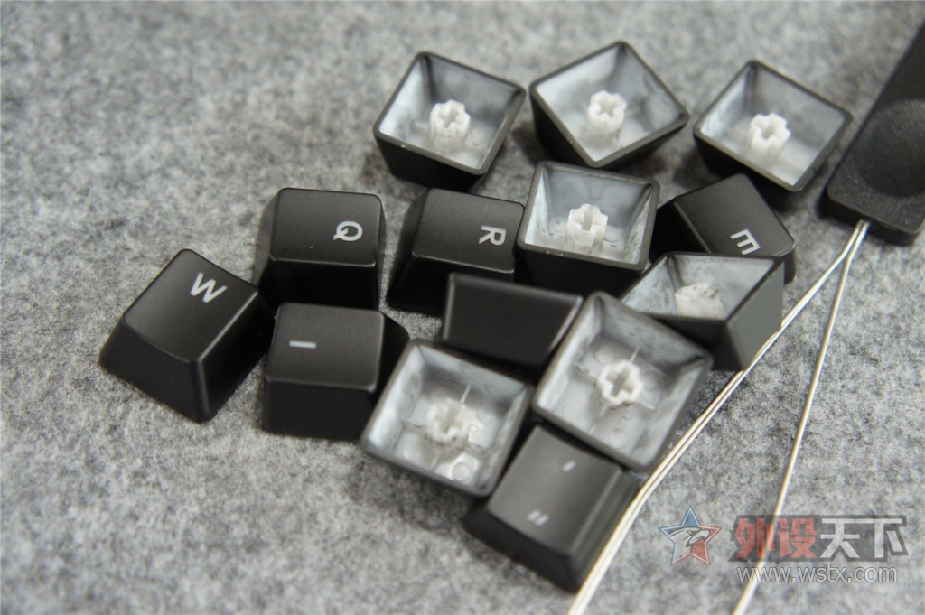 ұ֮"RGB" MasterKeys Pro L RGBе