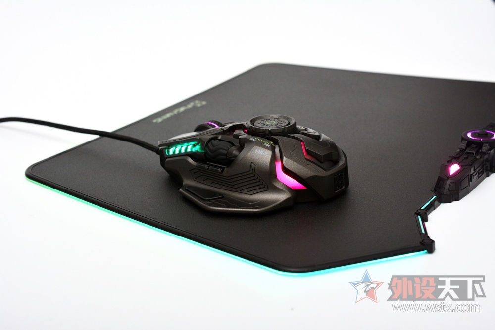 ��������һ�����������Ե�RGB���档��������֮��