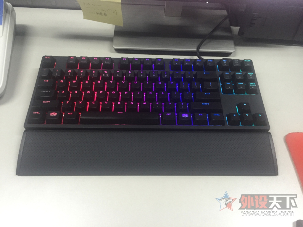 ��������MasterKeys Pro S 87RGB ��������� �ܰ��䡣