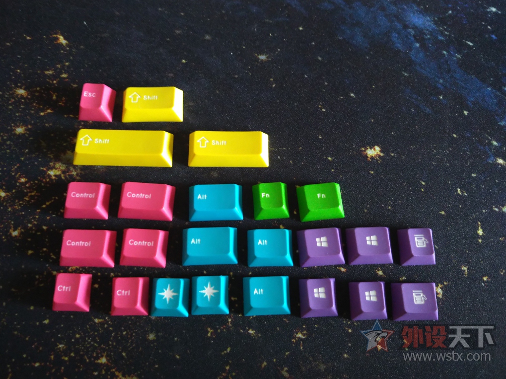 ��ɽ�����˲�CMYW  ��ñ