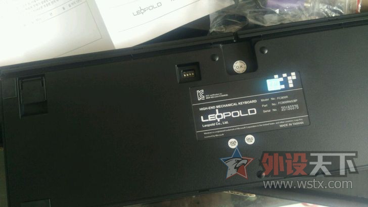 �����ա������ۡ�Leopold��̲��ɫ104��е����