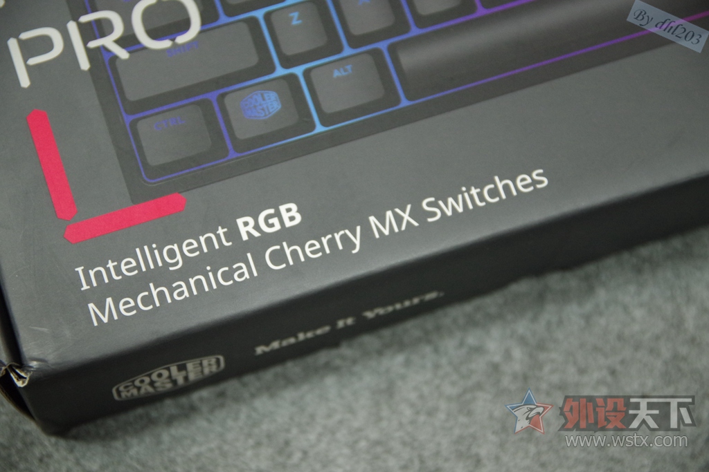 CHERRY�������ӣ�RGB���ܷ���--�������� Master Keys Pro L RGB ��е��������