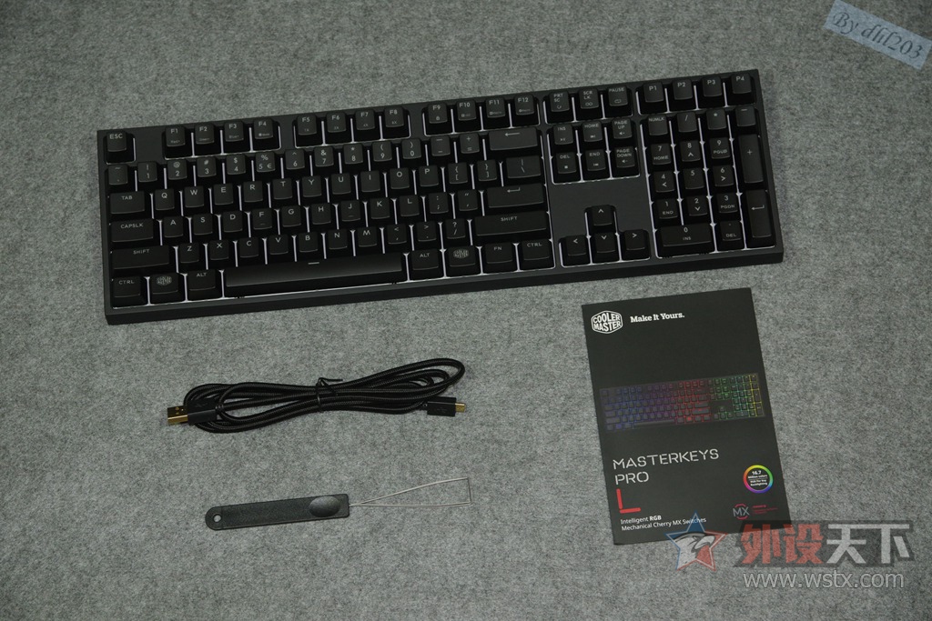 CHERRY�������ӣ�RGB���ܷ���--�������� Master Keys Pro L RGB ��е��������