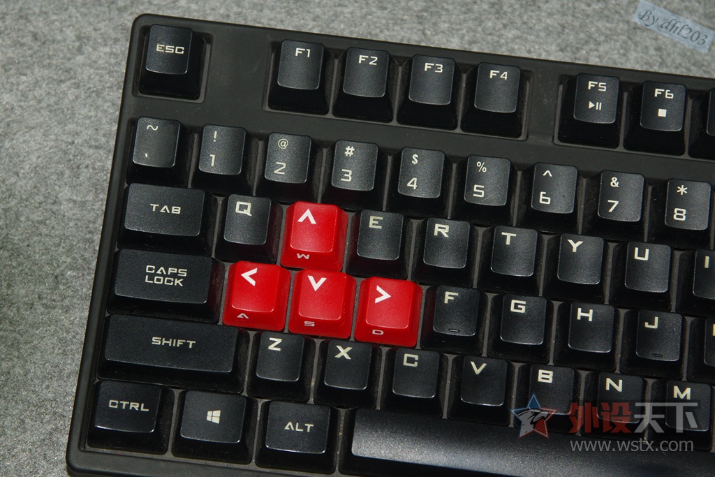 CHERRY�������ӣ�RGB���ܷ���--�������� Master Keys Pro L RGB ��е��������