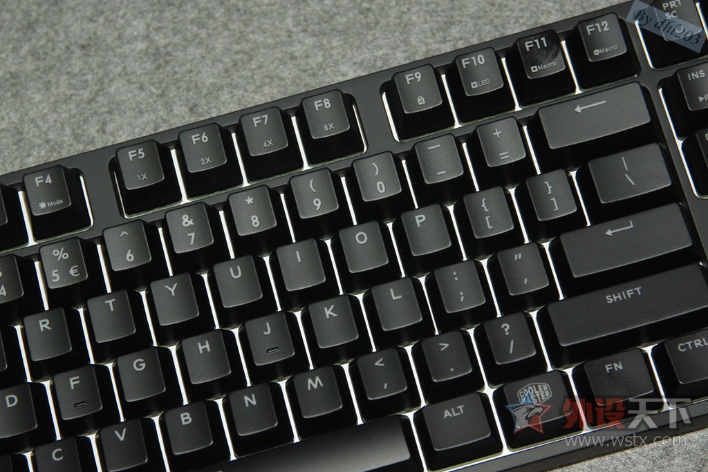 CHERRY�������ӣ�RGB���ܷ���--�������� Master Keys Pro L RGB ��е��������