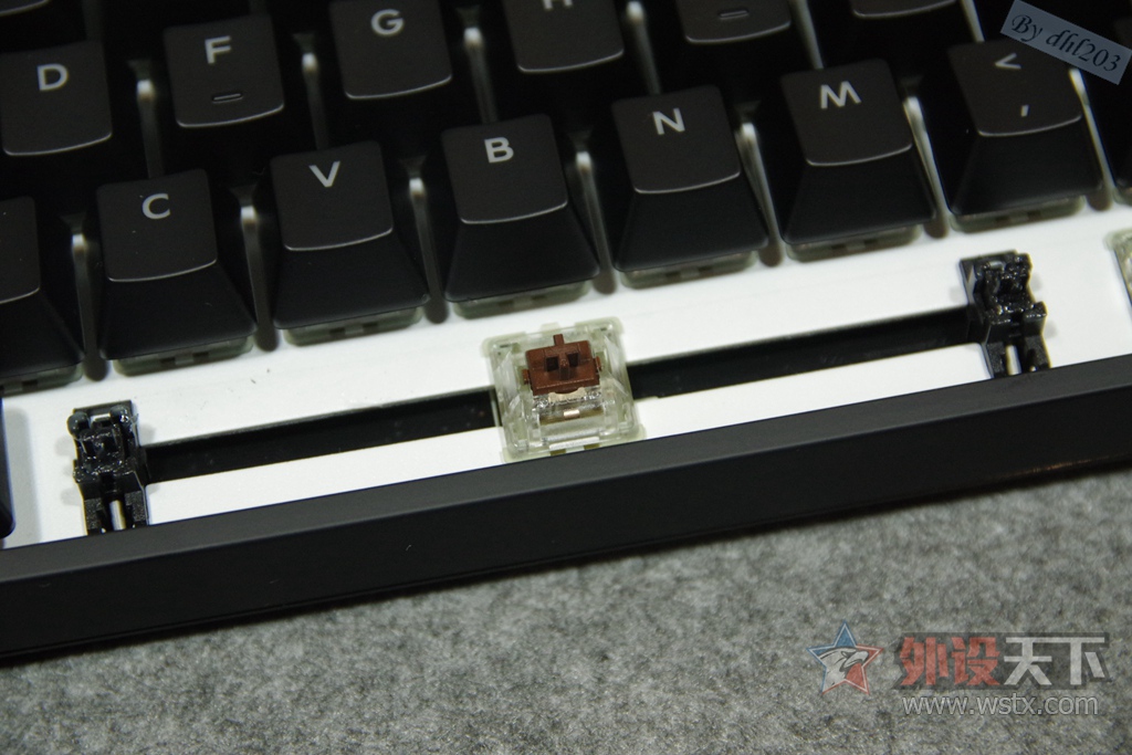 CHERRY�������ӣ�RGB���ܷ���--�������� Master Keys Pro L RGB ��е��������