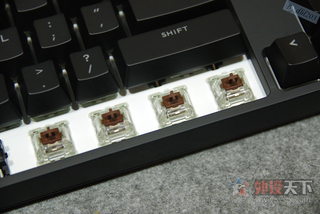CHERRY�������ӣ�RGB���ܷ���--�������� Master Keys Pro L RGB ��е��������